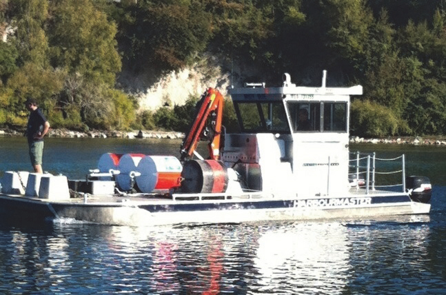 Mini Mist barge in Taupō